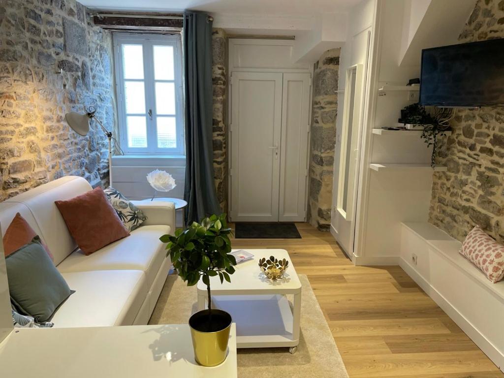 Studio Hypercentre A 1 Mn Plage Et Des Ports Granville Luaran gambar