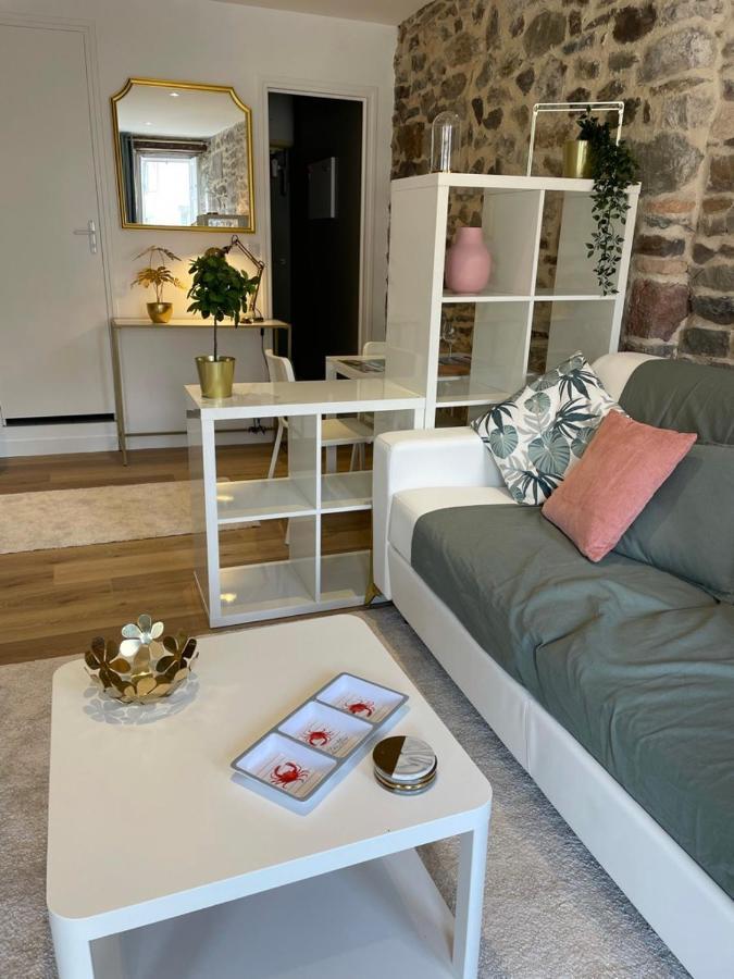 Studio Hypercentre A 1 Mn Plage Et Des Ports Granville Luaran gambar