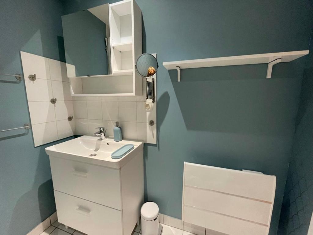Studio Hypercentre A 1 Mn Plage Et Des Ports Granville Luaran gambar