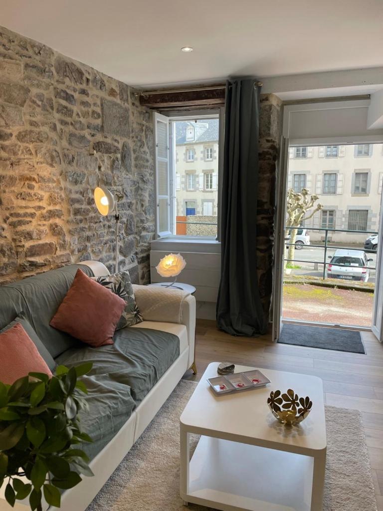 Studio Hypercentre A 1 Mn Plage Et Des Ports Granville Luaran gambar